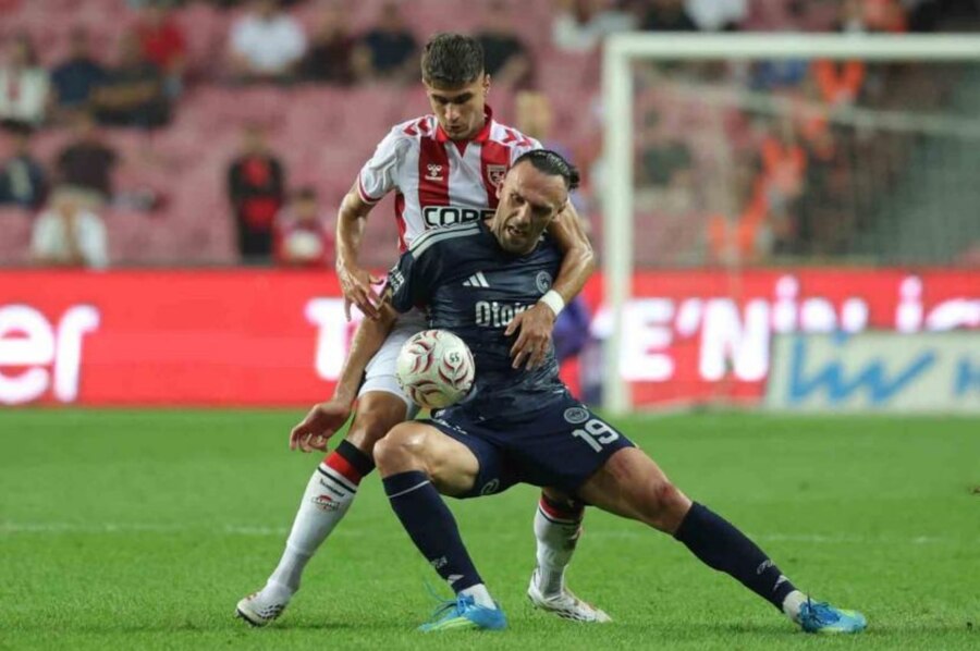 Samsunspor vs Fenerbahce (01:30 – 31/08) | Xem lại trận đấu